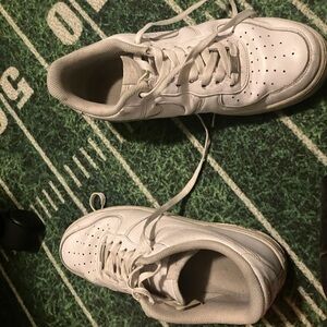 Classic White Men's Sneakers